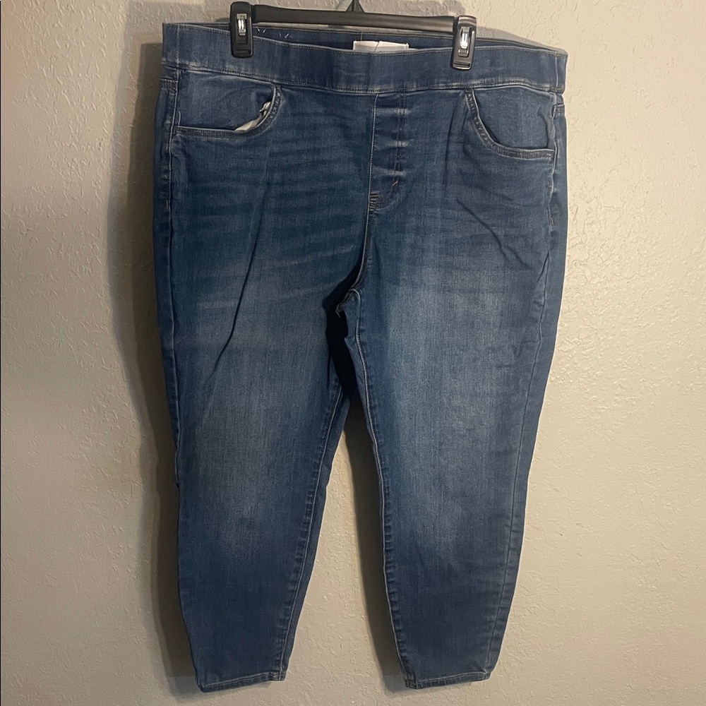 Sonoma Women's Blue Cropped Jeans